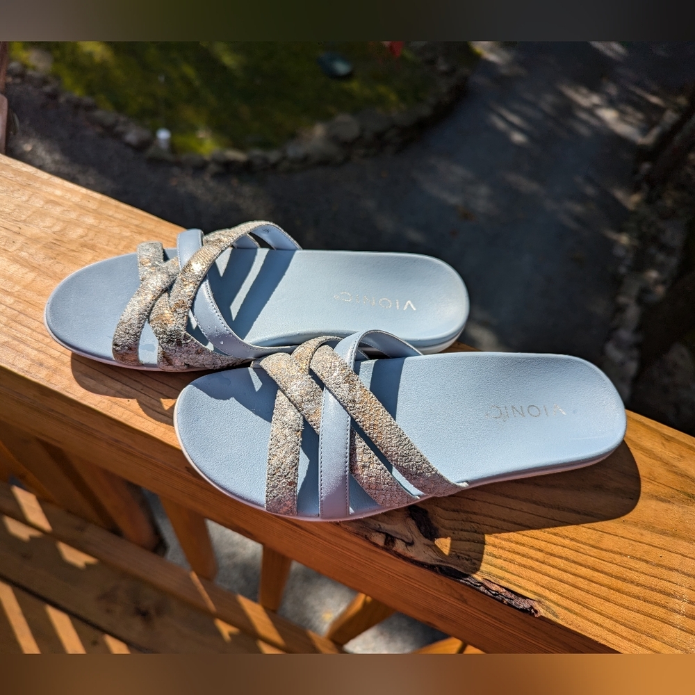 Vionic Dava Sandals